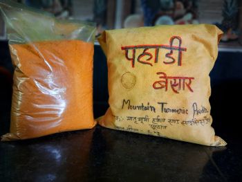Pahadi Besar (Hilly turmeric powder)