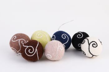 Spiral Backstitch Xmas Bauble