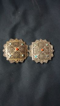 Broach (Bhutan:Koma)