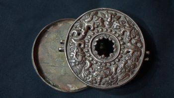 Shrine box (Tib: Gau)