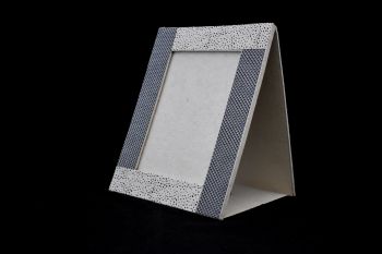 Photo Frame -black & white