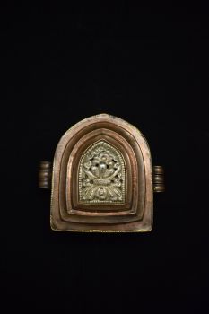 Shrine box (Tib: Gau)