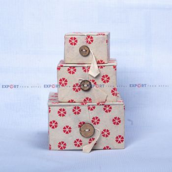 Empty gift boxes set of three