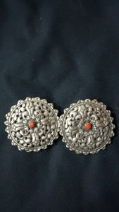 Broach (Bhutan:Koma)