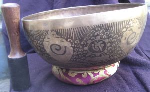 11 inch Master Quality long Vibrating Sound B Note Tibetan Singing Bowl, Nepal